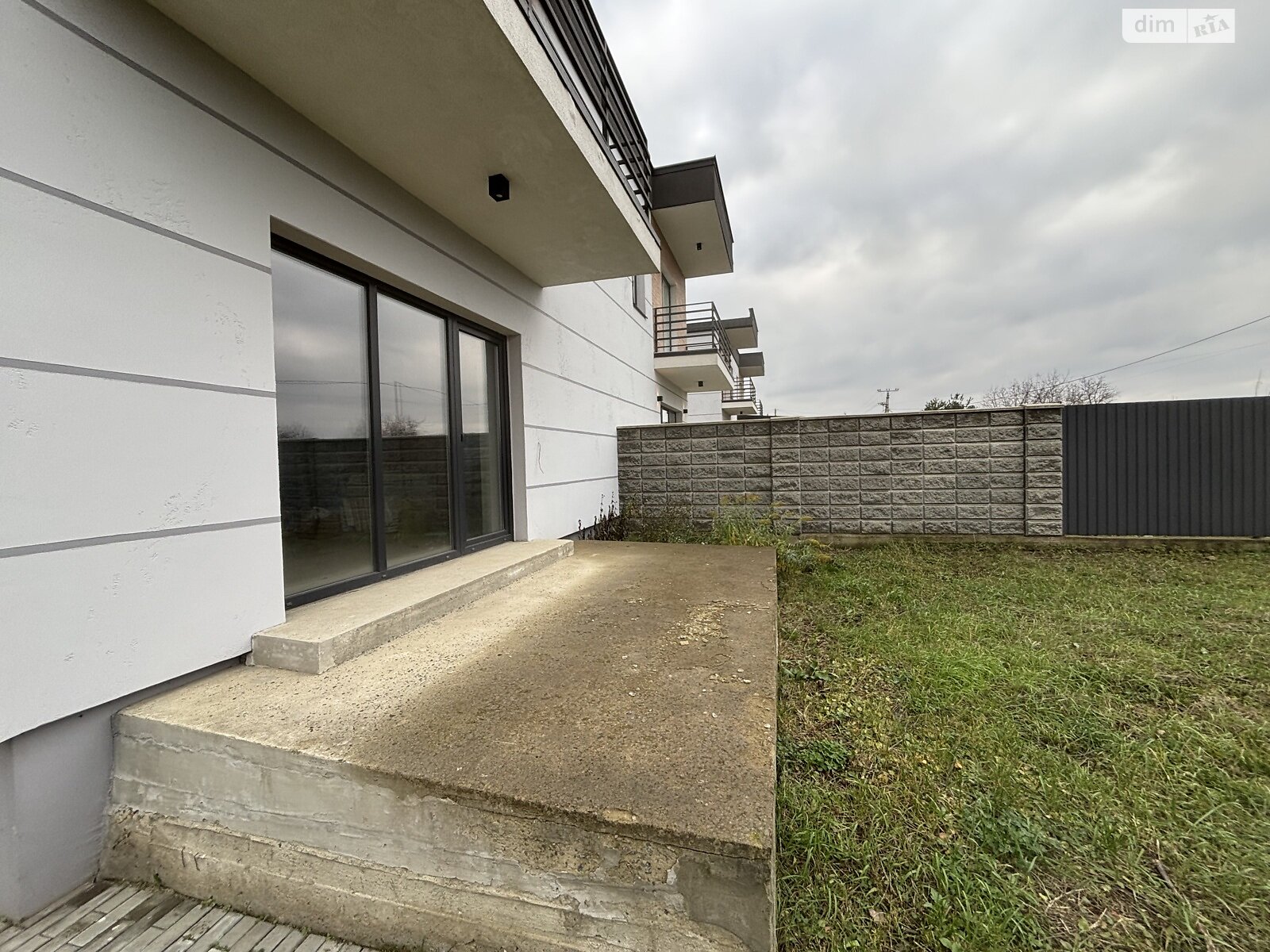 двоповерховий дуплекс, 115 кв. м, цегла. Продаж в Ужгороді, район Табла-1 фото 1