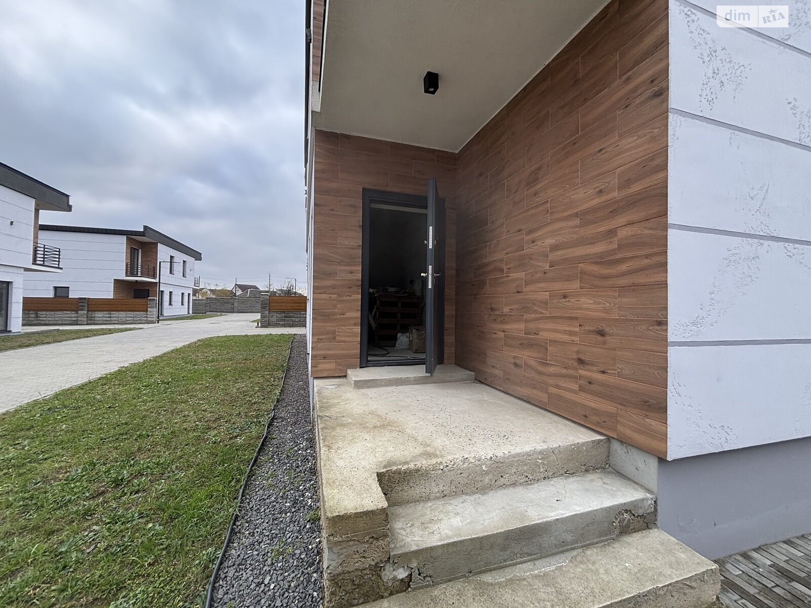 двоповерховий дуплекс, 115 кв. м, цегла. Продаж в Ужгороді, район Табла-1 фото 1