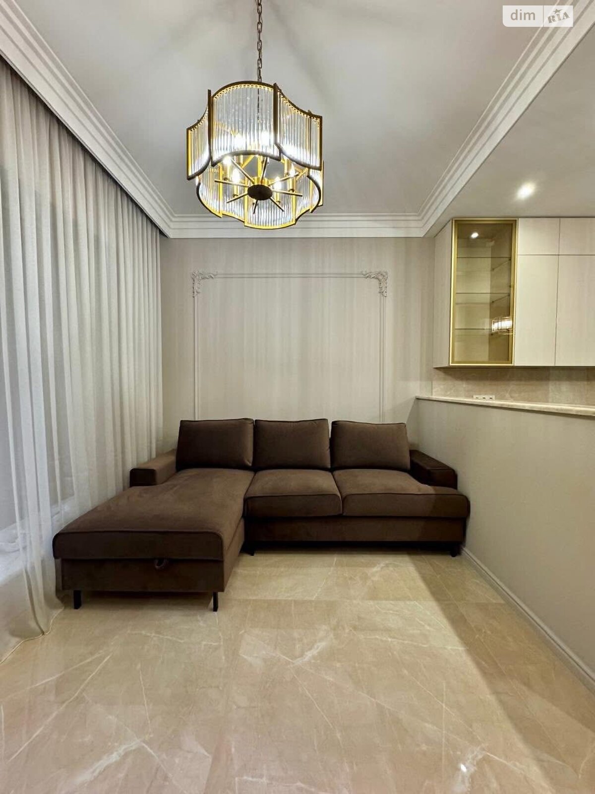 трехэтажный дуплекс, 138 кв. м, кирпич. Продажа в Ужгороде район Центр фото 1