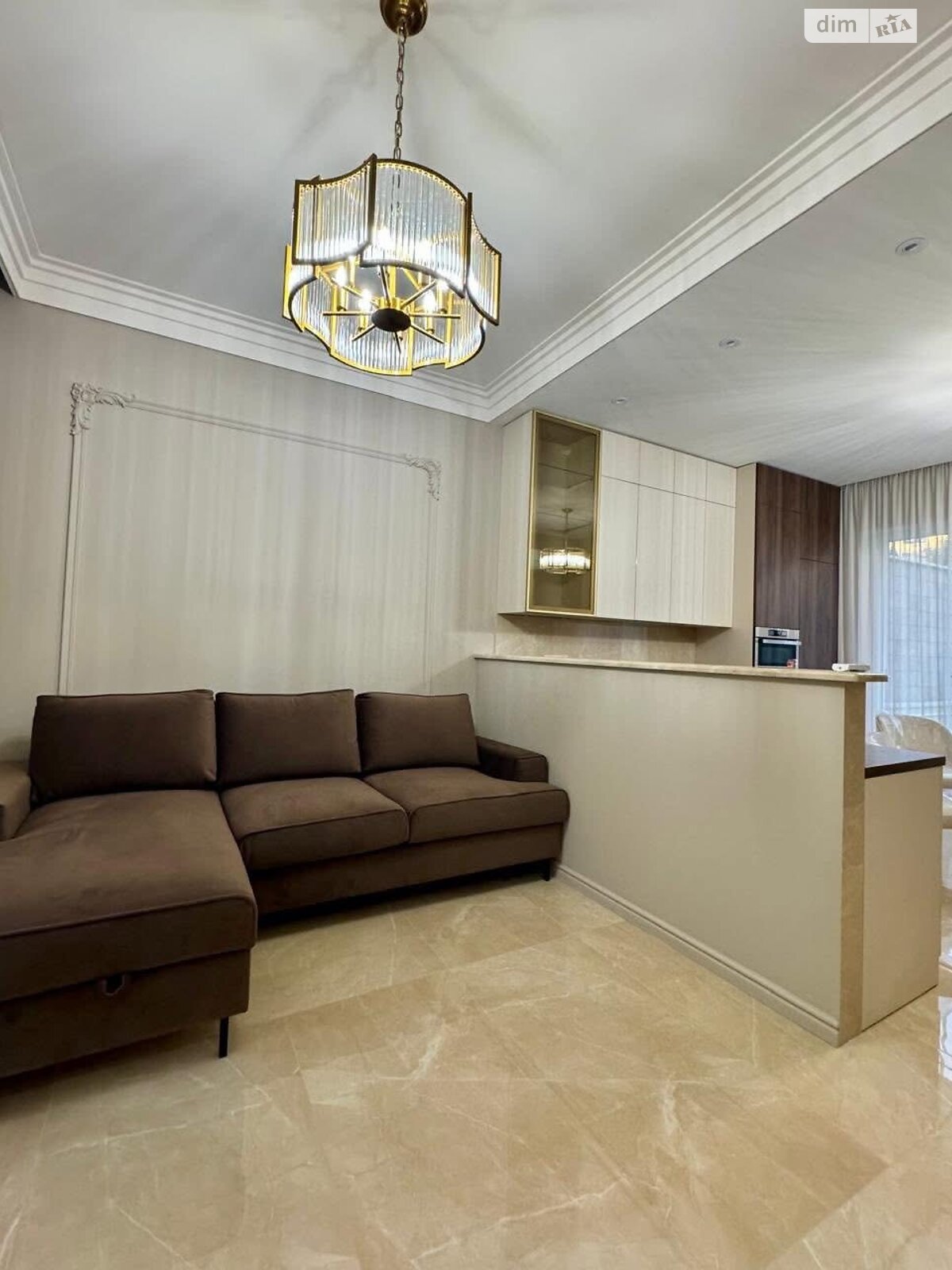 трехэтажный дуплекс, 138 кв. м, кирпич. Продажа в Ужгороде район Центр фото 1