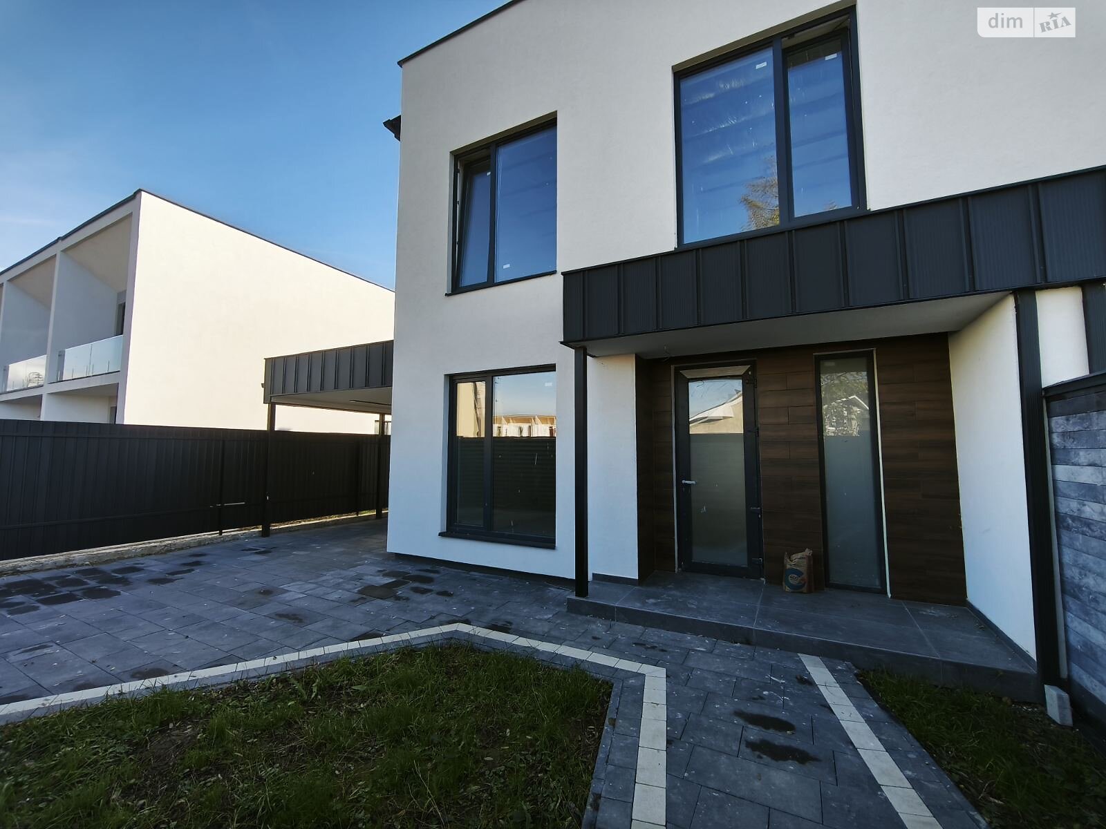 двухэтажный дуплекс, 130 кв. м, кирпич. Продажа в Ужгороде фото 1 двухэтажный дуплекс, 130 кв. м, кирпич. Продажа в Ужгороде фото 1