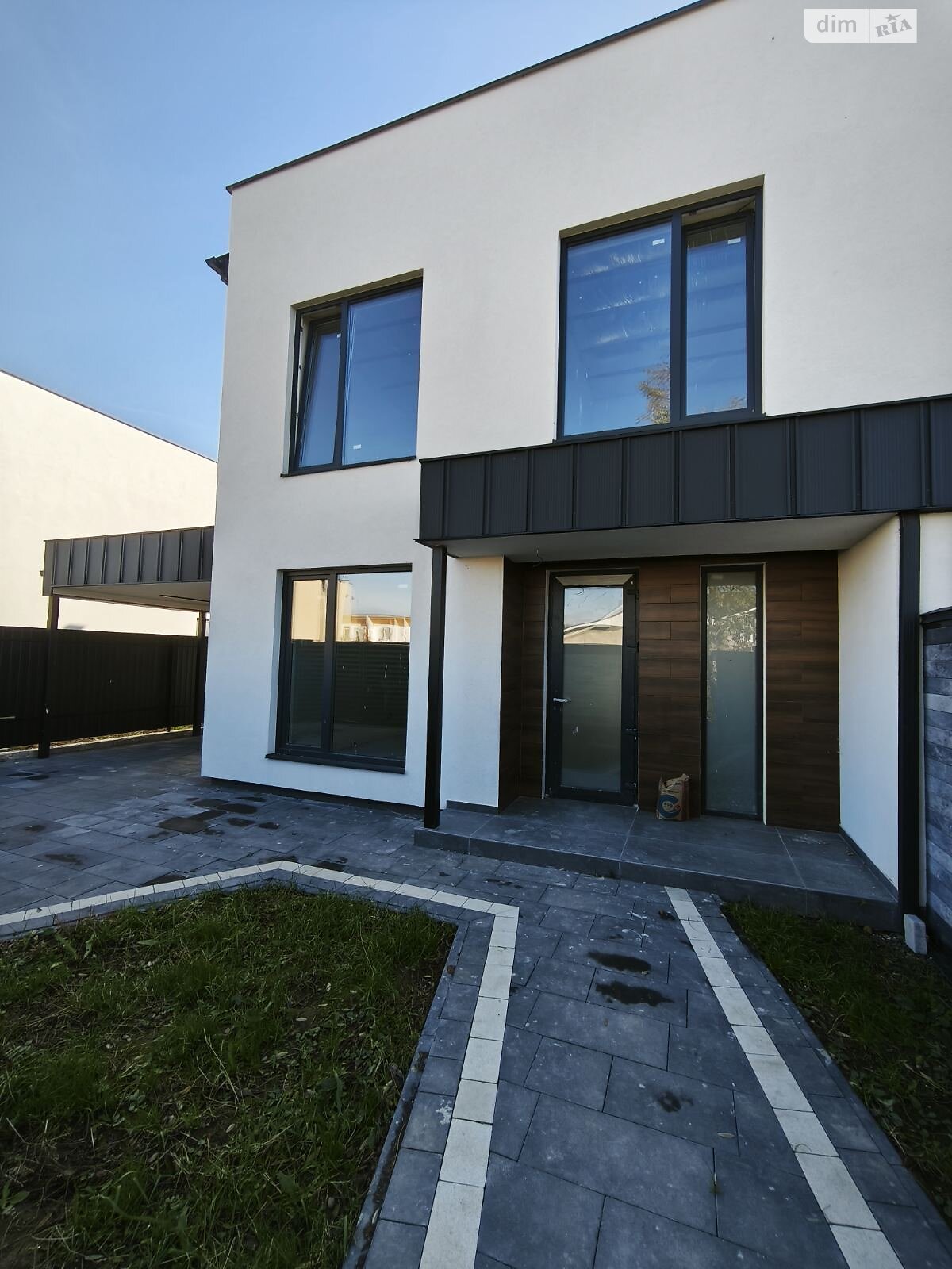 двухэтажный дуплекс, 130 кв. м, кирпич. Продажа в Ужгороде фото 1 двухэтажный дуплекс, 130 кв. м, кирпич. Продажа в Ужгороде фото 1