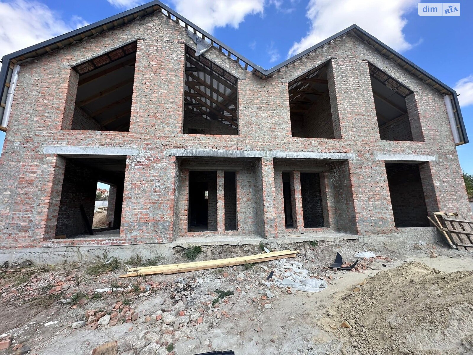 двухэтажный дуплекс, 113 кв. м, кирпич. Продажа в Великих Гаях фото 1 двухэтажный дуплекс, 113 кв. м, кирпич. Продажа в Великих Гаях фото 1