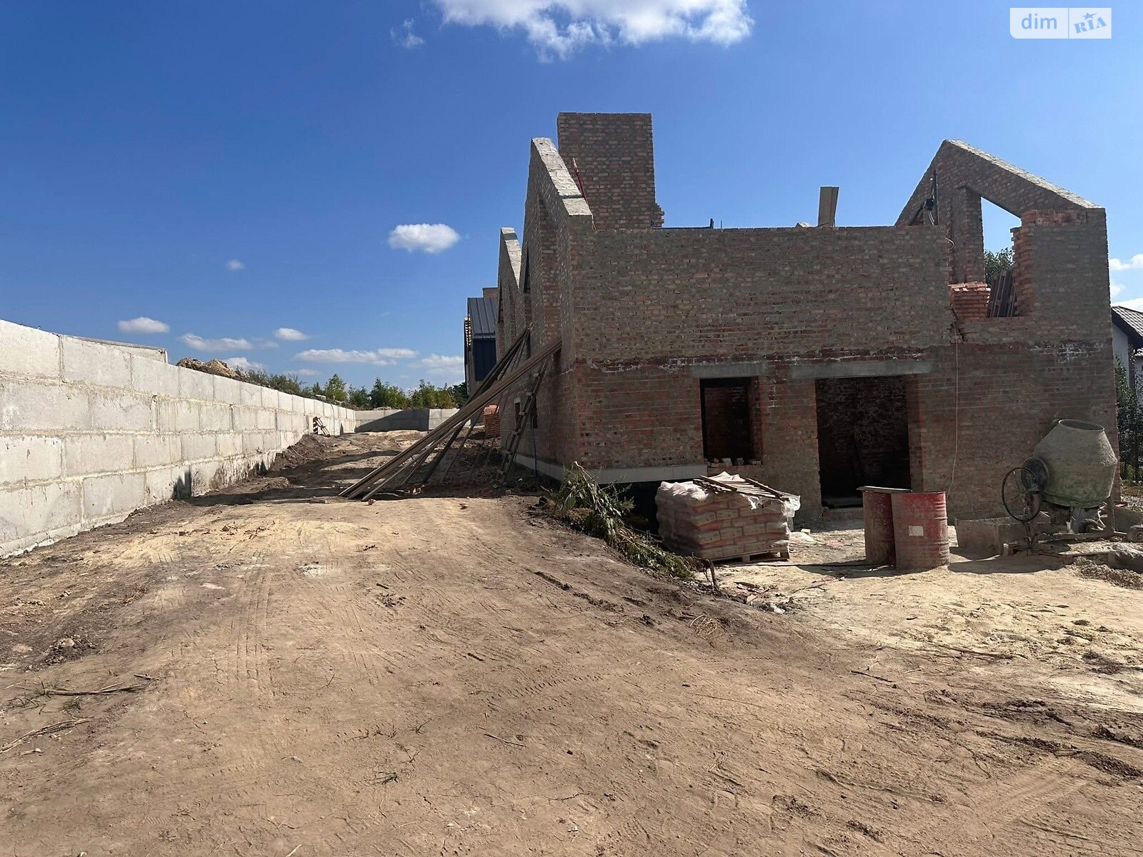 двухэтажный дуплекс, 113 кв. м, кирпич. Продажа в Великих Гаях фото 1 двухэтажный дуплекс, 113 кв. м, кирпич. Продажа в Великих Гаях фото 1