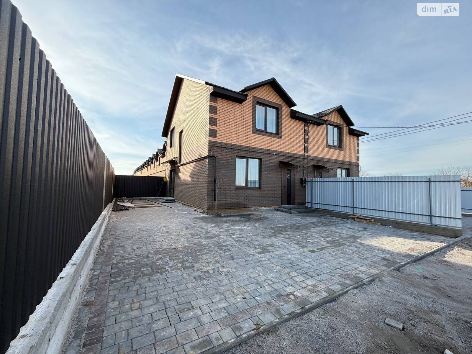 двухэтажный дуплекс, 89.9 кв. м, кирпич. Продажа в Агрономичном фото 1