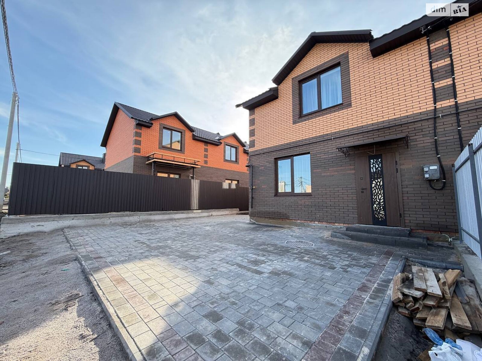 двухэтажный дуплекс, 89.9 кв. м, кирпич. Продажа в Агрономичном фото 1