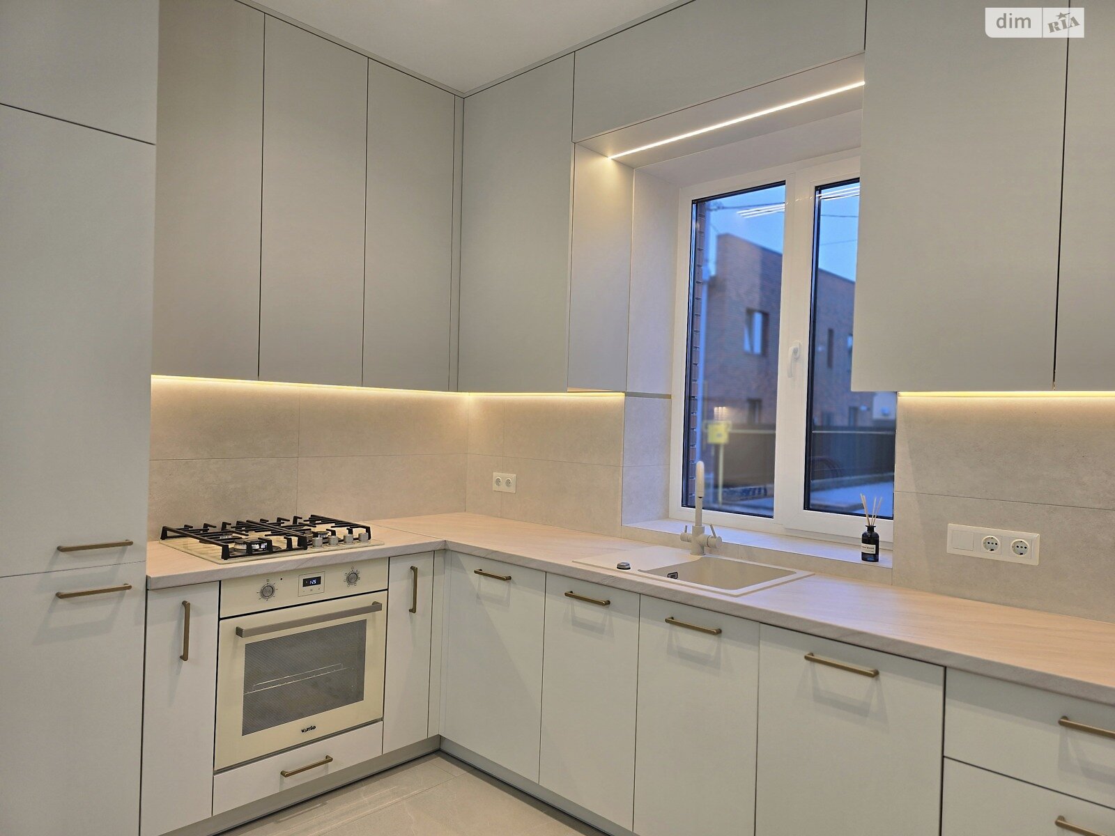 двоповерховий дуплекс, 75 кв. м, цегла. Продаж у Агрономічному фото 1 двоповерховий дуплекс, 75 кв. м, цегла. Продаж у Агрономічному фото 1