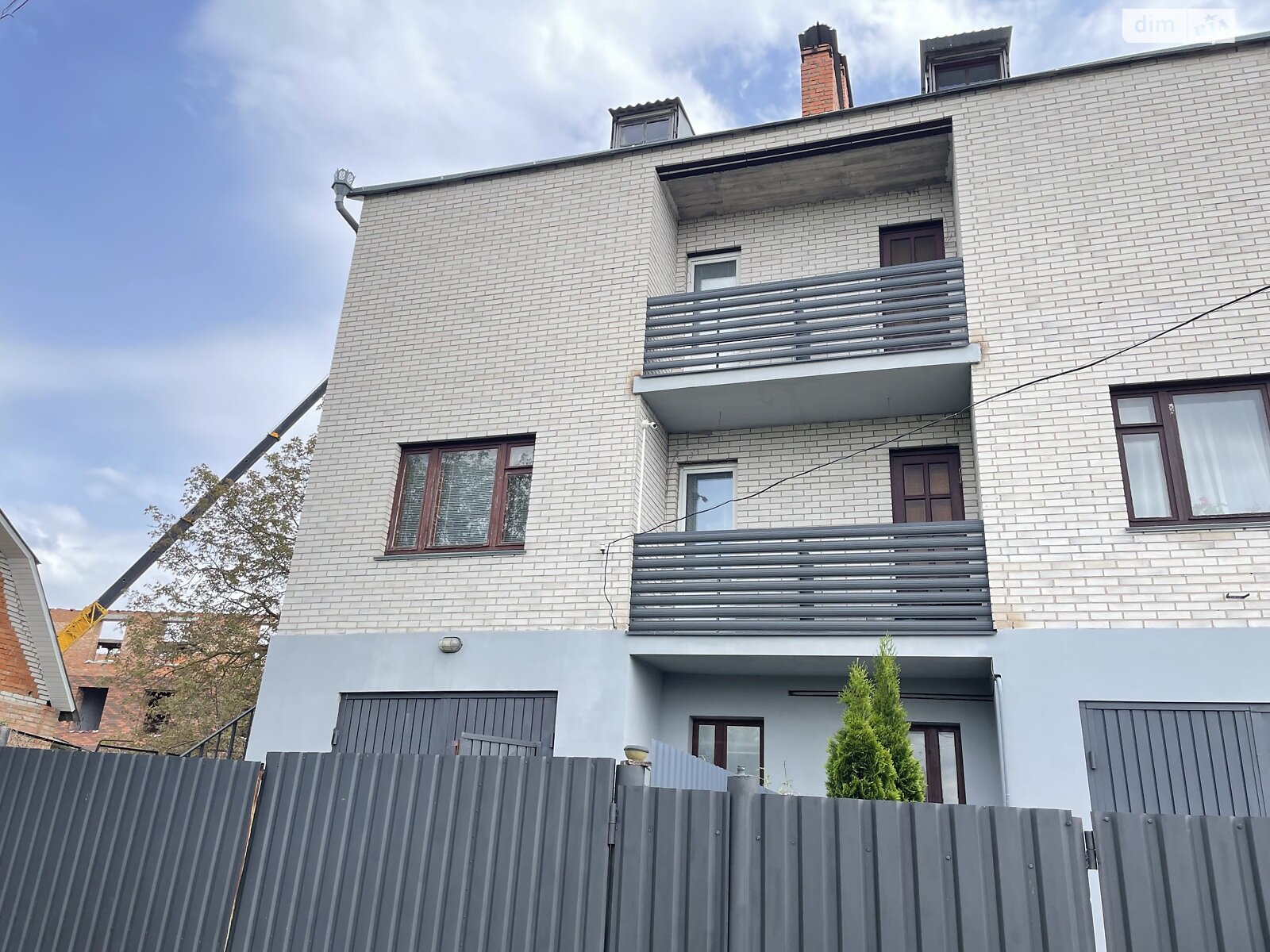 двухэтажный дуплекс, 242 кв. м, кирпич. Продажа в Виннице район Старый город фото 1 двухэтажный дуплекс, 242 кв. м, кирпич. Продажа в Виннице район Старый город фото 1