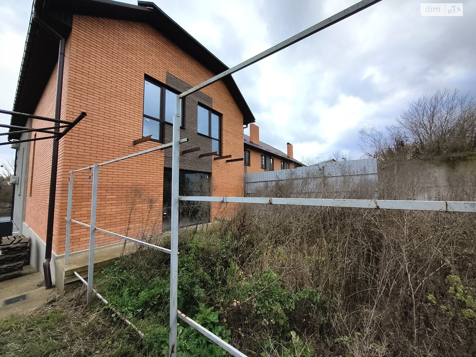 двухэтажный дуплекс, 100 кв. м, кирпич. Продажа в Виннице район Пятничаны фото 1