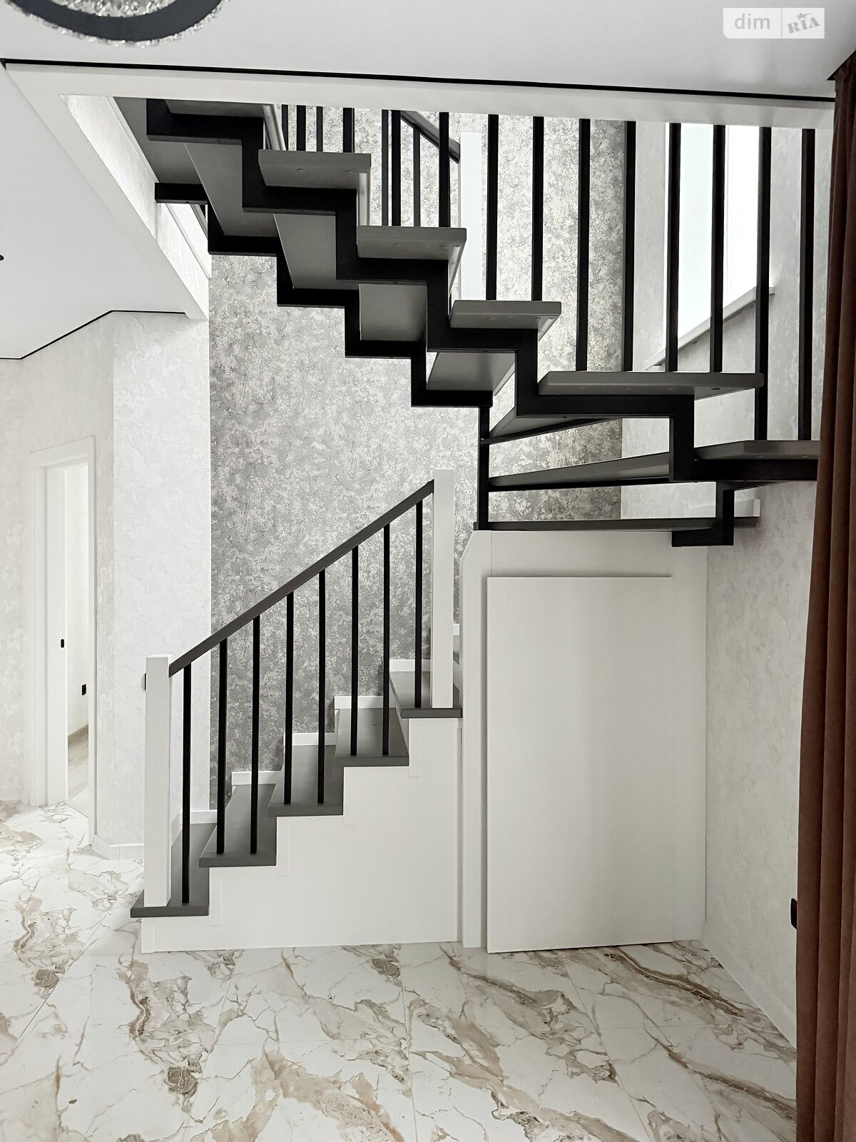 двухэтажный дуплекс, 95 кв. м, кирпич. Продажа в Агрономичном фото 1