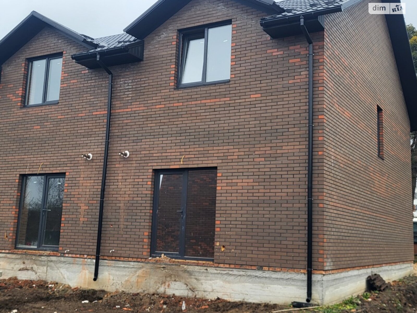 двухэтажный дуплекс, 95 кв. м, кирпич. Продажа в Якушинцах фото 1