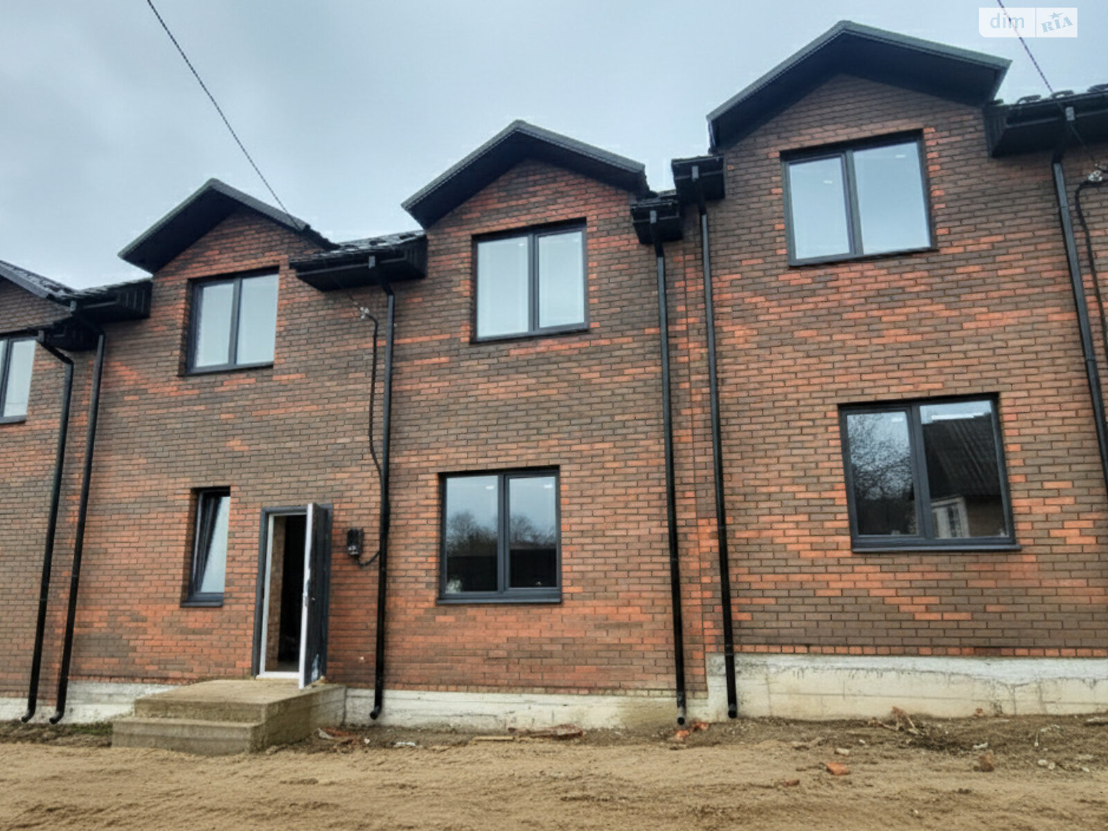 двухэтажный дуплекс, 95 кв. м, кирпич. Продажа в Якушинцах фото 1