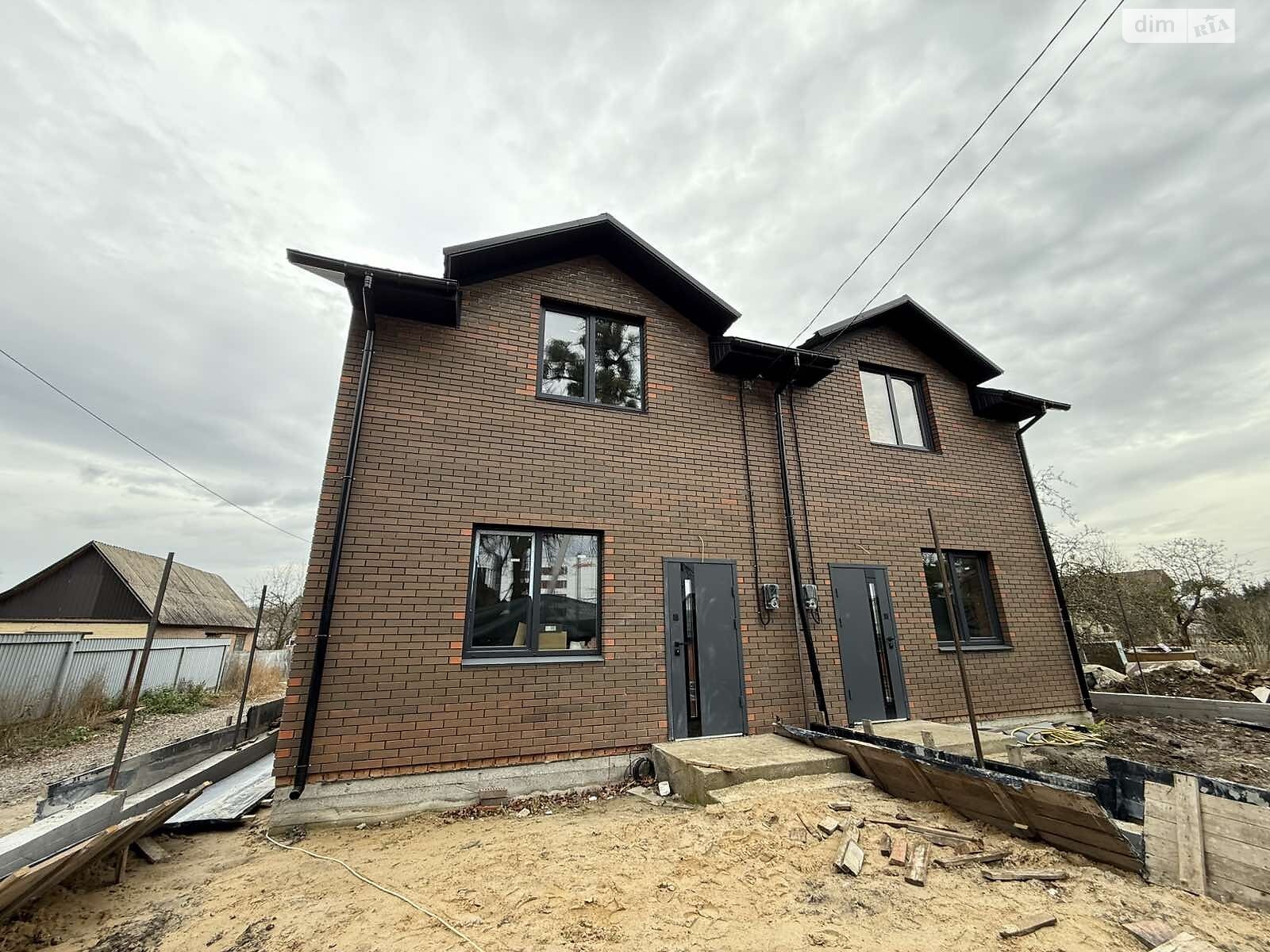 двухэтажный дуплекс, 92 кв. м, кирпич. Продажа в Якушинцах фото 1