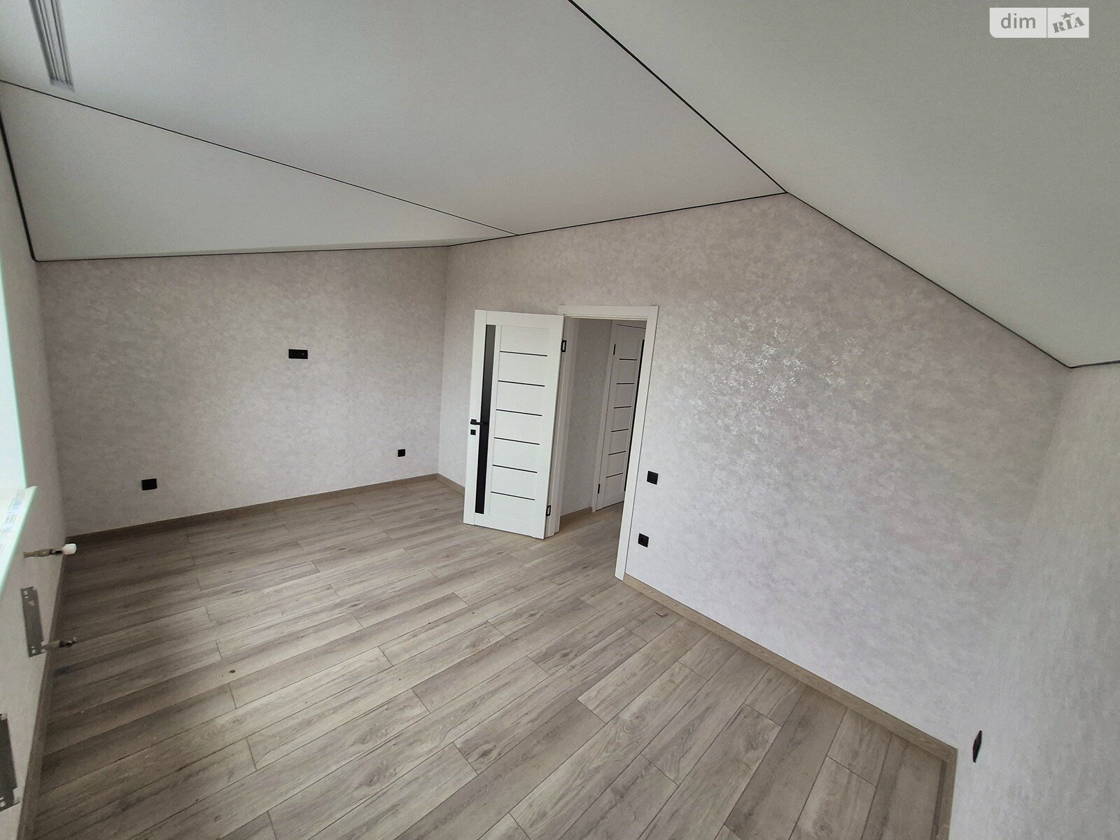 двоповерховий дуплекс, 85 кв. м, кирпич. Продаж у Зарванцях фото 1 двоповерховий дуплекс, 85 кв. м, кирпич. Продаж у Зарванцях фото 1