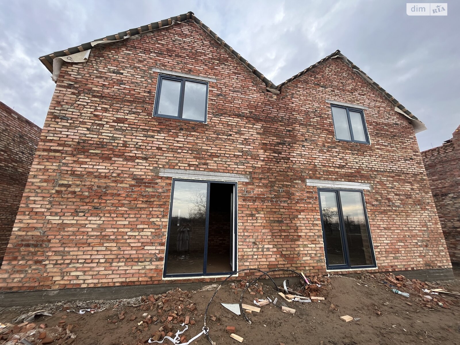 двоповерховий дуплекс, 105 кв. м, цегла. Продаж у Зарванцях фото 1 двоповерховий дуплекс, 105 кв. м, цегла. Продаж у Зарванцях фото 1