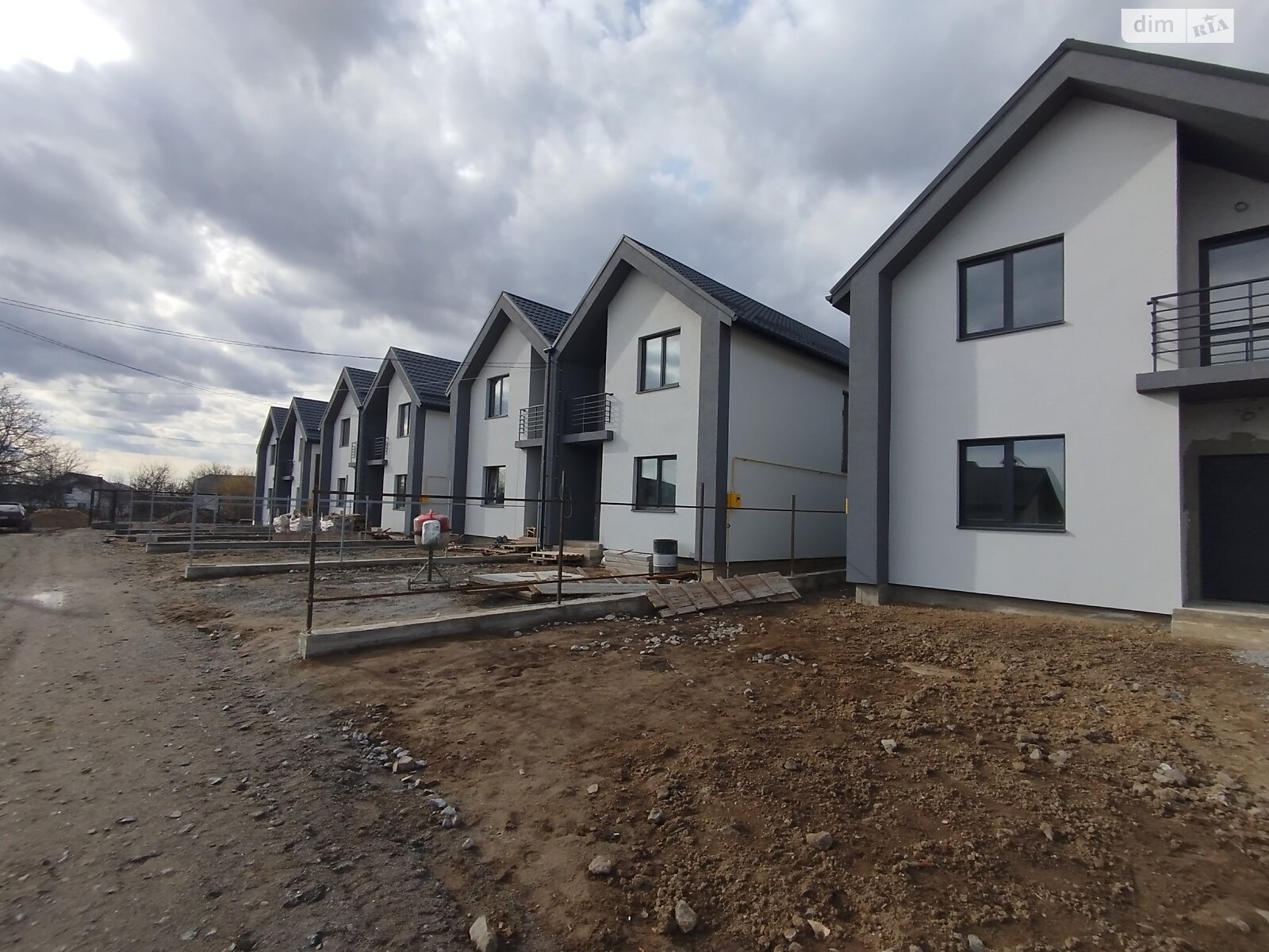 двоповерховий дуплекс, 110 кв. м, кирпич. Продаж у Зарванцях фото 1 двоповерховий дуплекс, 110 кв. м, кирпич. Продаж у Зарванцях фото 1