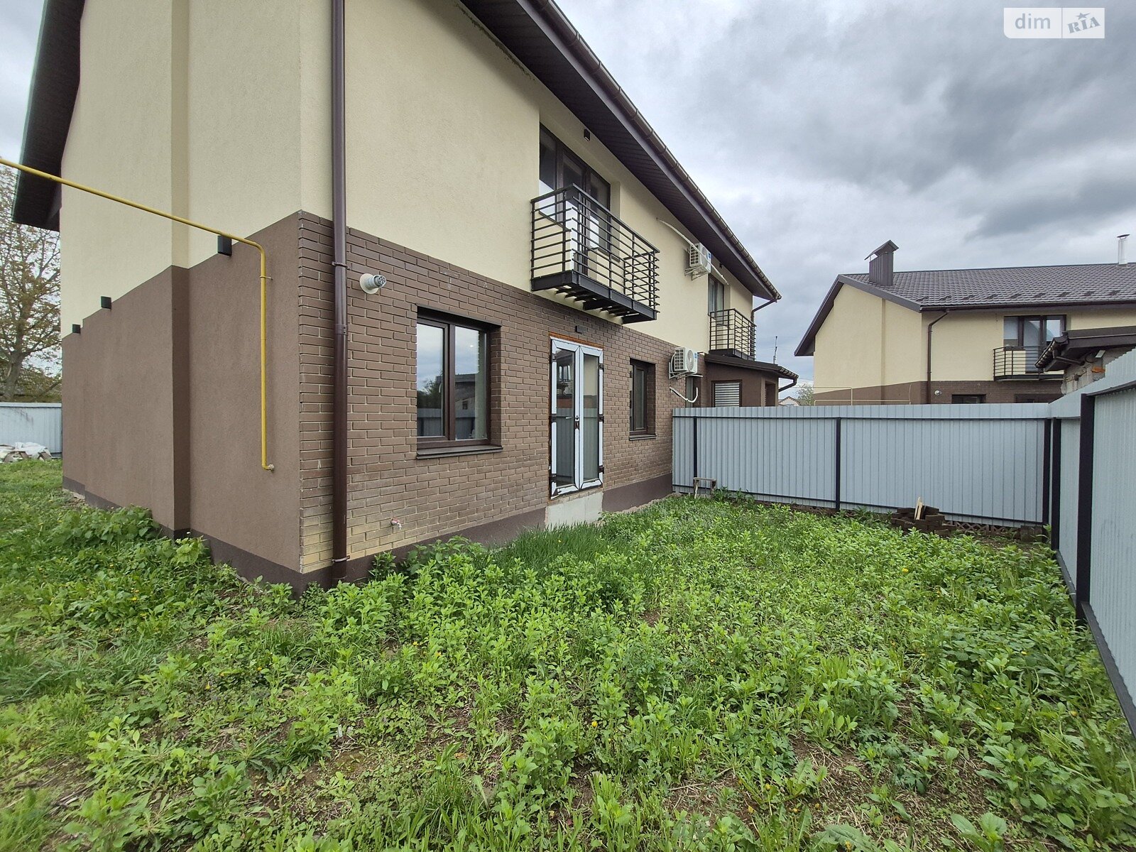 двоповерховий дуплекс, 120 кв. м, цегла. Продаж у Зарванцях фото 1 двоповерховий дуплекс, 120 кв. м, цегла. Продаж у Зарванцях фото 1