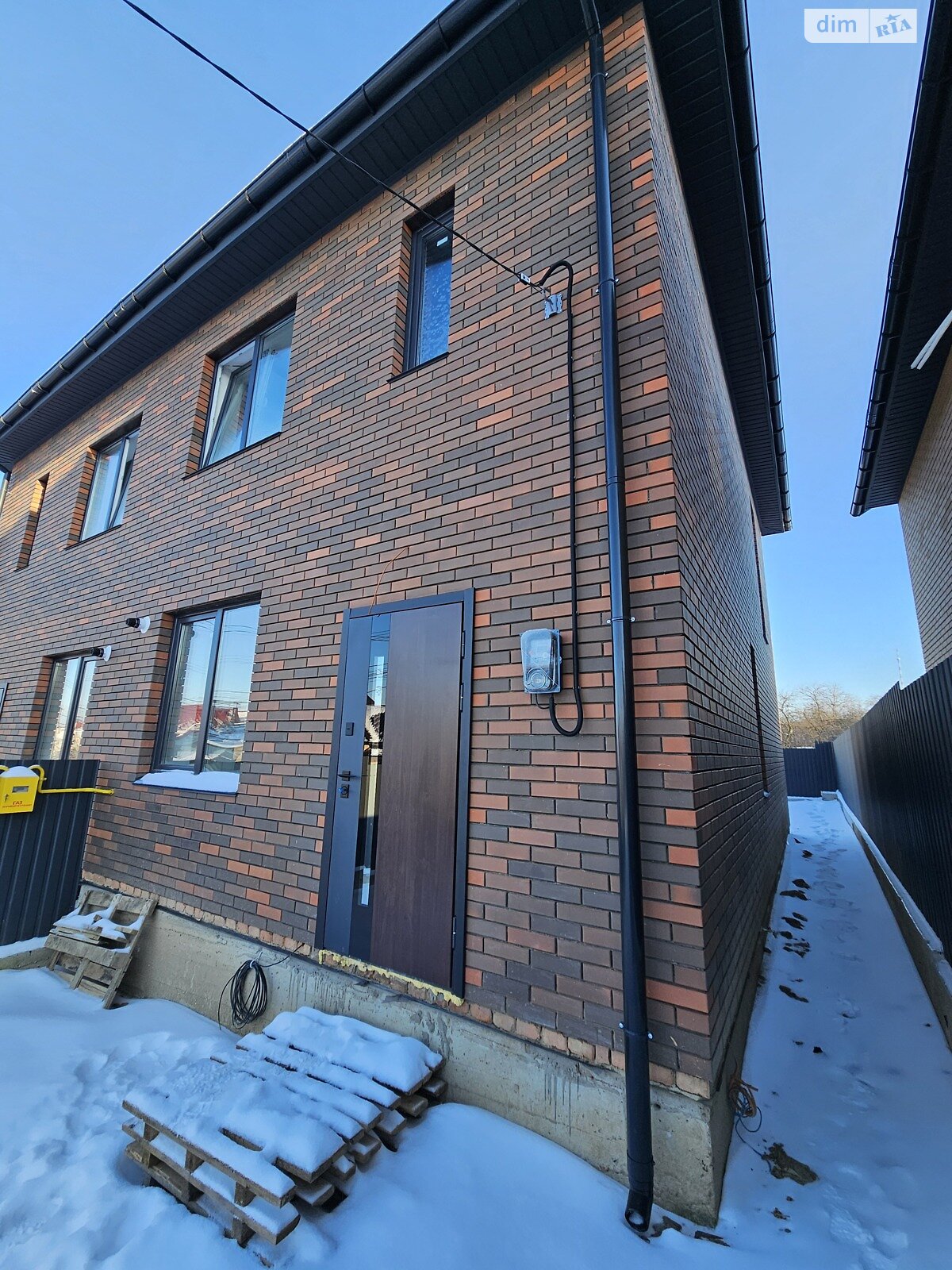 двухэтажный дуплекс, 77 кв. м, кирпич. Продажа в Зарванцах фото 1