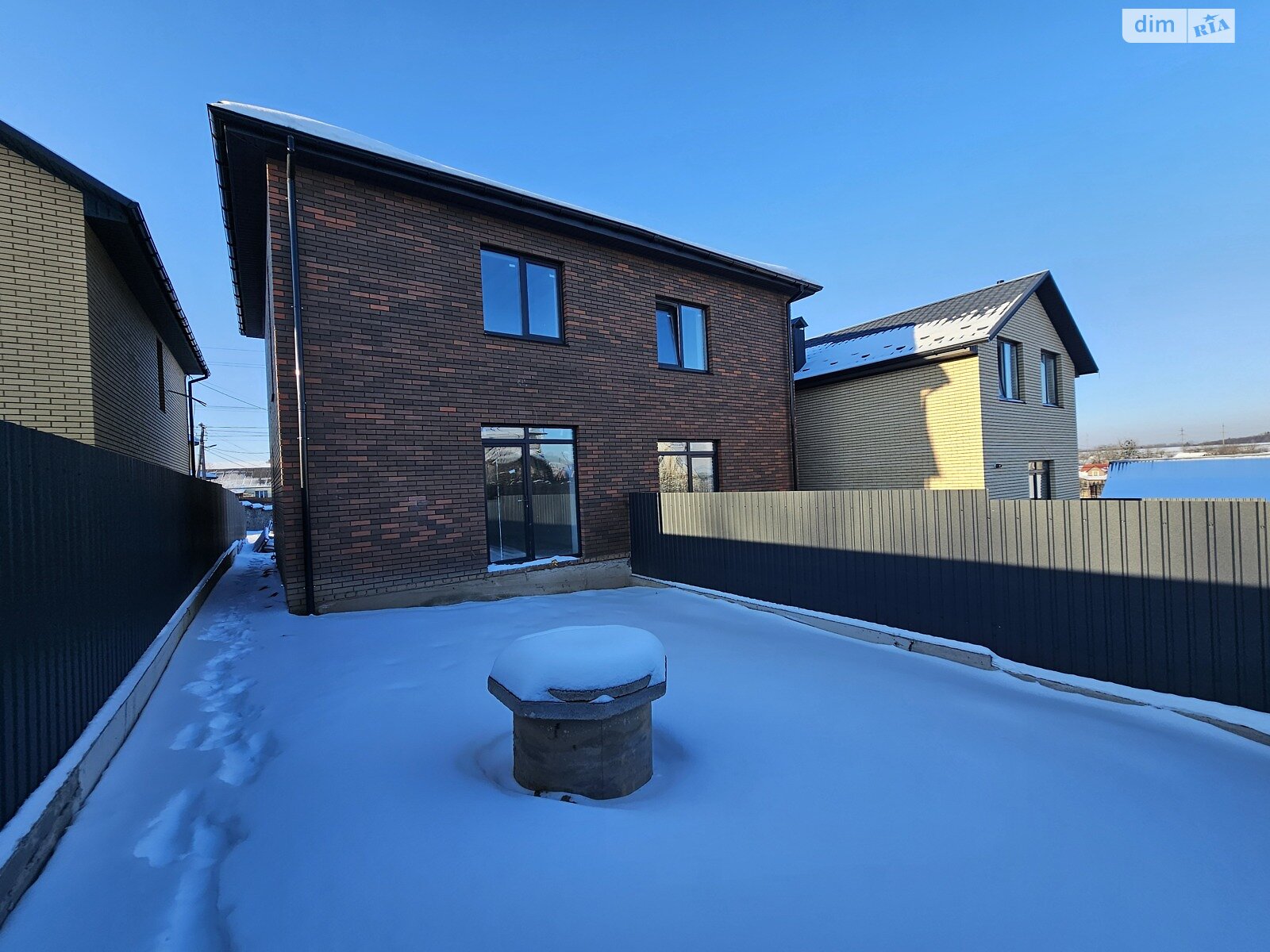 двухэтажный дуплекс, 77 кв. м, кирпич. Продажа в Зарванцах фото 1