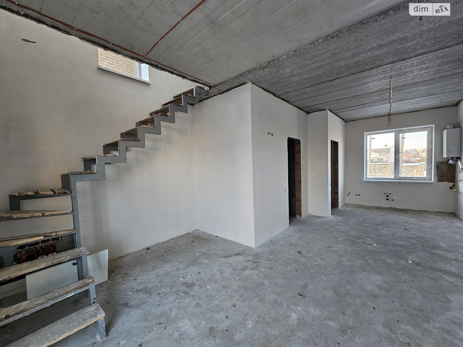 двухэтажный дуплекс, 77 кв. м, кирпич. Продажа в Зарванцах фото 1