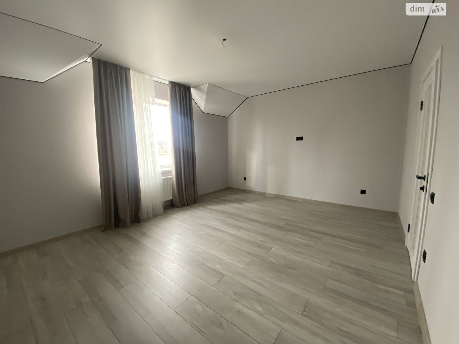 двоповерховий дуплекс, 105 кв. м, кирпич. Продаж у Зарванцях фото 1 двоповерховий дуплекс, 105 кв. м, кирпич. Продаж у Зарванцях фото 1