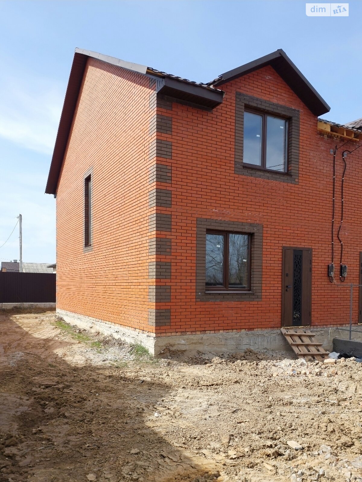 двухэтажный дуплекс, 105 кв. м, кирпич. Продажа в Зарванцах фото 1 двухэтажный дуплекс, 105 кв. м, кирпич. Продажа в Зарванцах фото 1