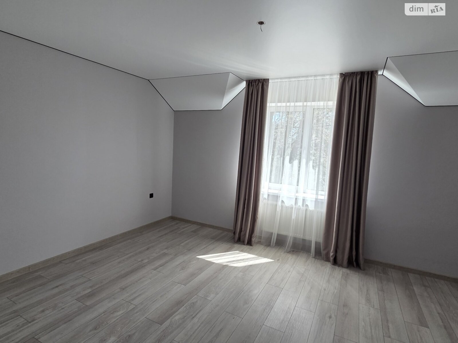 двоповерховий дуплекс, 100 кв. м, кирпич. Продаж у Зарванцях фото 1 двоповерховий дуплекс, 100 кв. м, кирпич. Продаж у Зарванцях фото 1