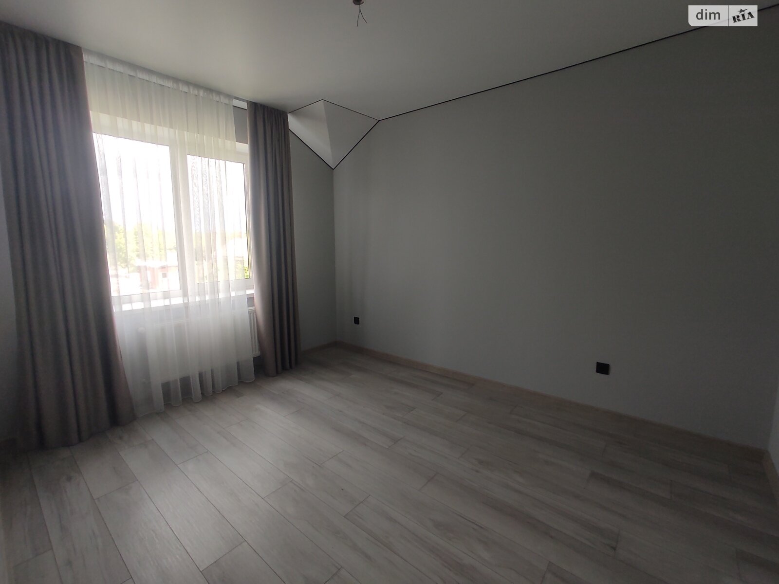 двухэтажный дуплекс, 105 кв. м, кирпич. Продажа в Зарванцах фото 1 двухэтажный дуплекс, 105 кв. м, кирпич. Продажа в Зарванцах фото 1