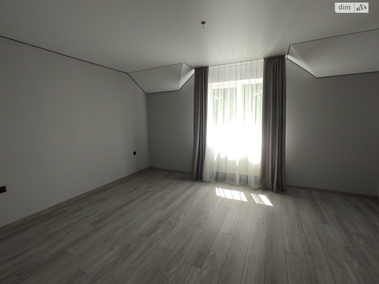 двухэтажный дуплекс, 105 кв. м, кирпич. Продажа в Зарванцах фото 1 двухэтажный дуплекс, 105 кв. м, кирпич. Продажа в Зарванцах фото 1