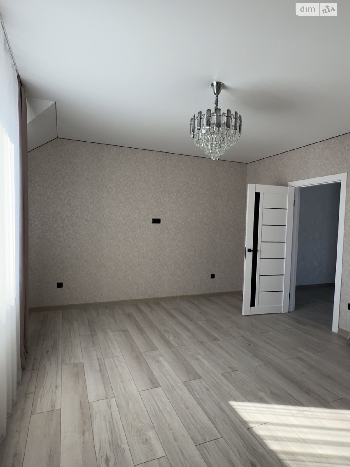 двухэтажный дуплекс, 105 кв. м, кирпич. Продажа в Зарванцах фото 1