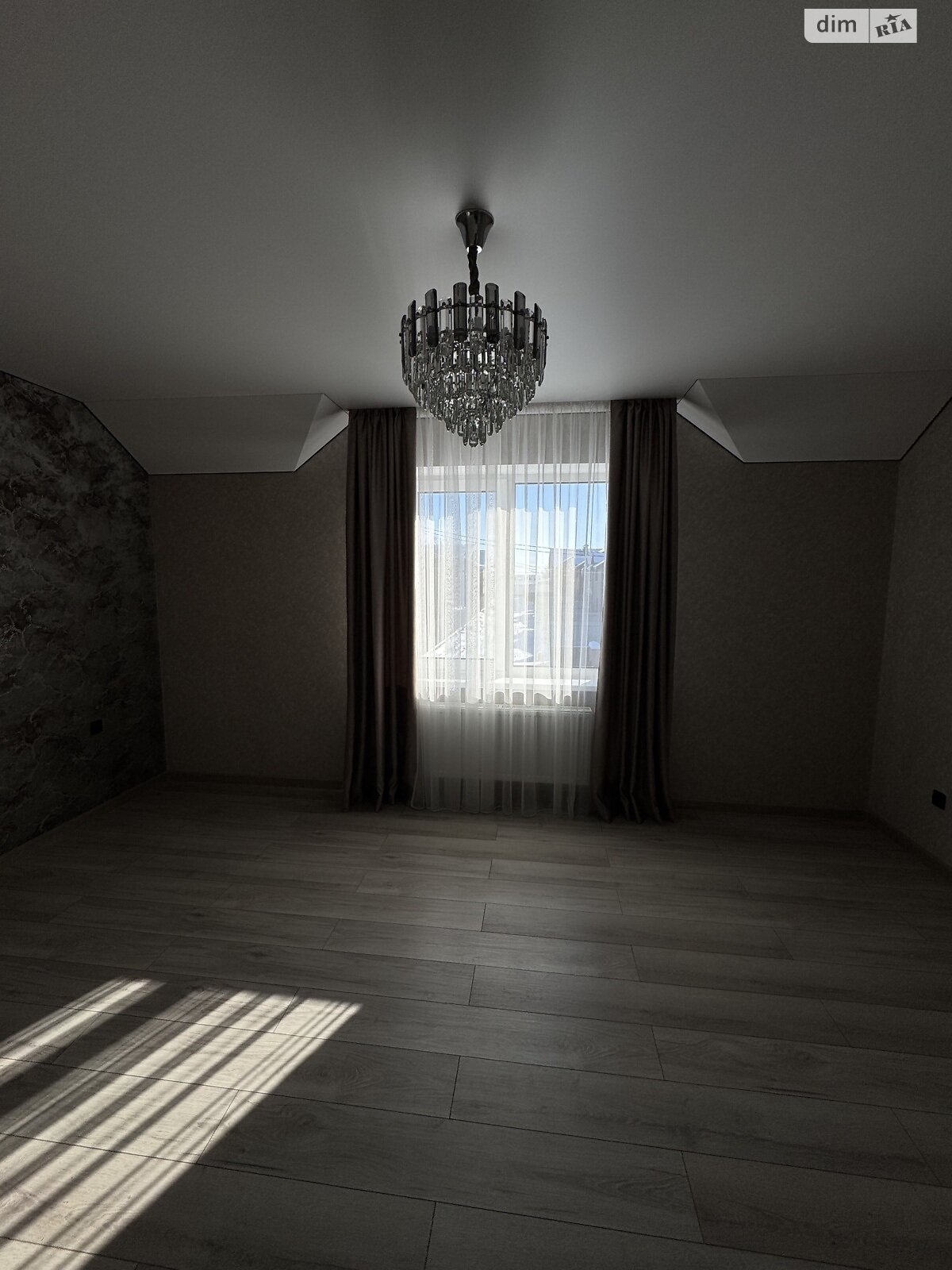 двухэтажный дуплекс, 105 кв. м, кирпич. Продажа в Зарванцах фото 1