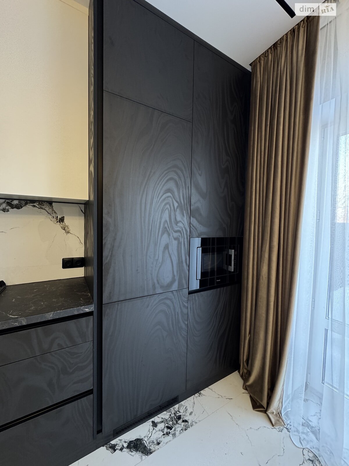 двухэтажный дуплекс, 105 кв. м, кирпич. Продажа в Зарванцах фото 1