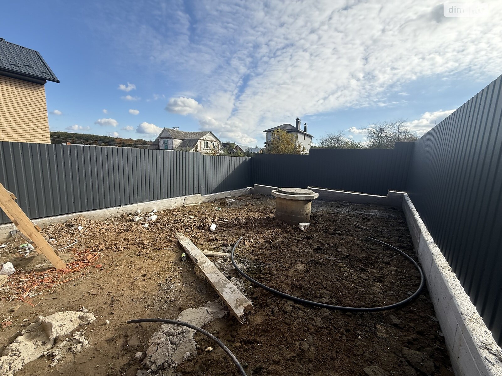 двухэтажный дуплекс, 85 кв. м, кирпич. Продажа в Зарванцах фото 1