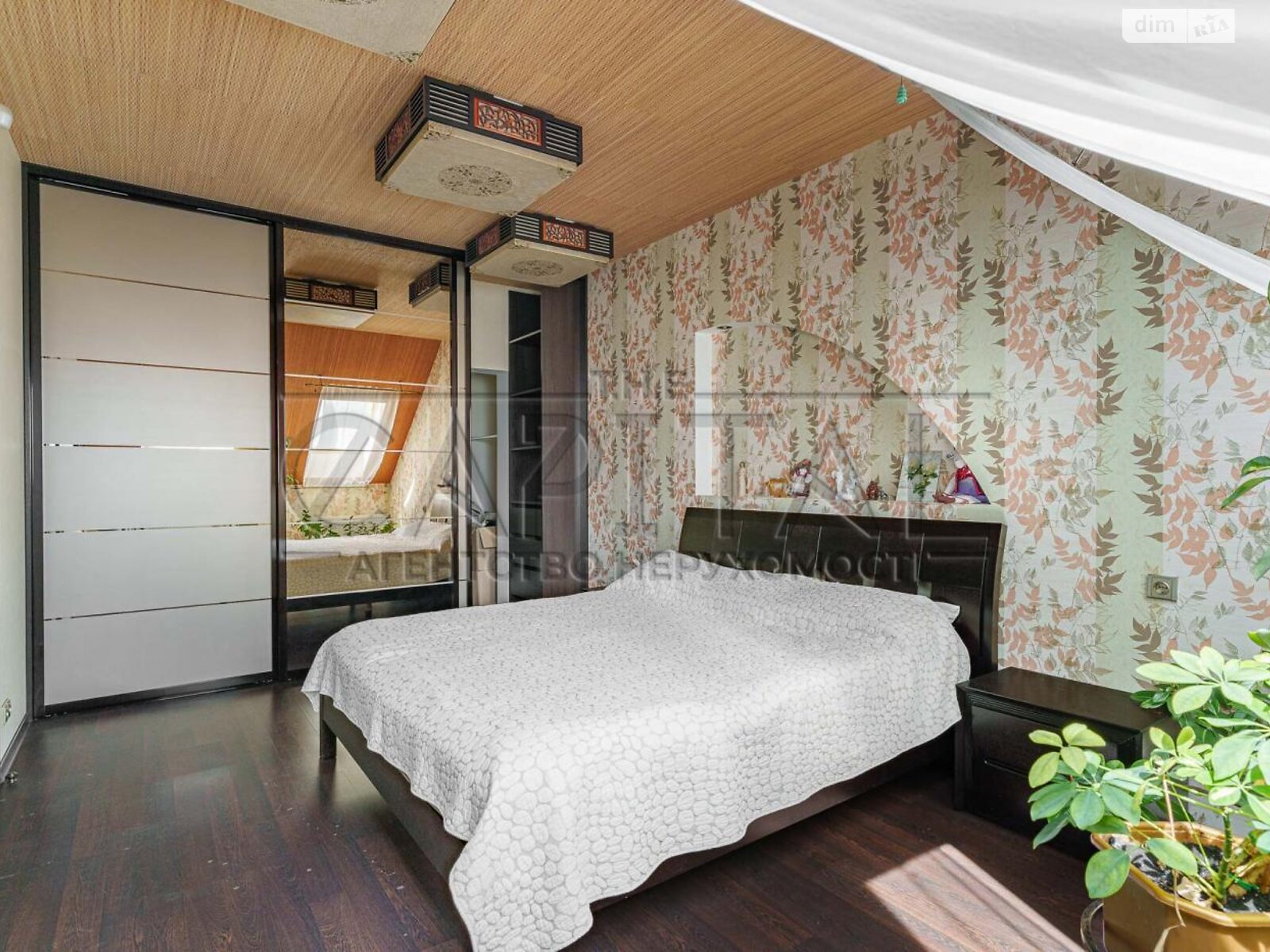 двухэтажный дуплекс, 224.3 кв. м, кирпич. Продажа в Здоровке фото 1 двухэтажный дуплекс, 224.3 кв. м, кирпич. Продажа в Здоровке фото 1