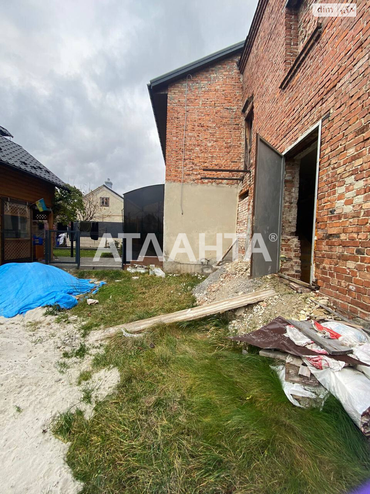 двухэтажный дуплекс, 140 кв. м, кирпич. Продажа в Зимней Воде фото 1