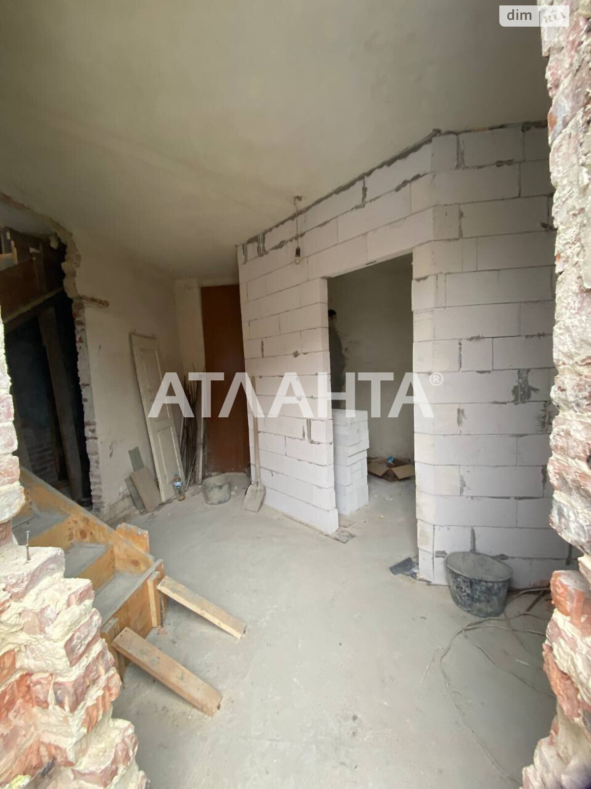 двухэтажный дуплекс, 140 кв. м, кирпич. Продажа в Зимней Воде фото 1