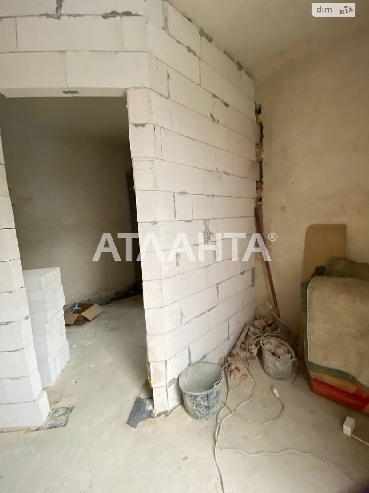 двухэтажный дуплекс, 140 кв. м, кирпич. Продажа в Зимней Воде фото 1