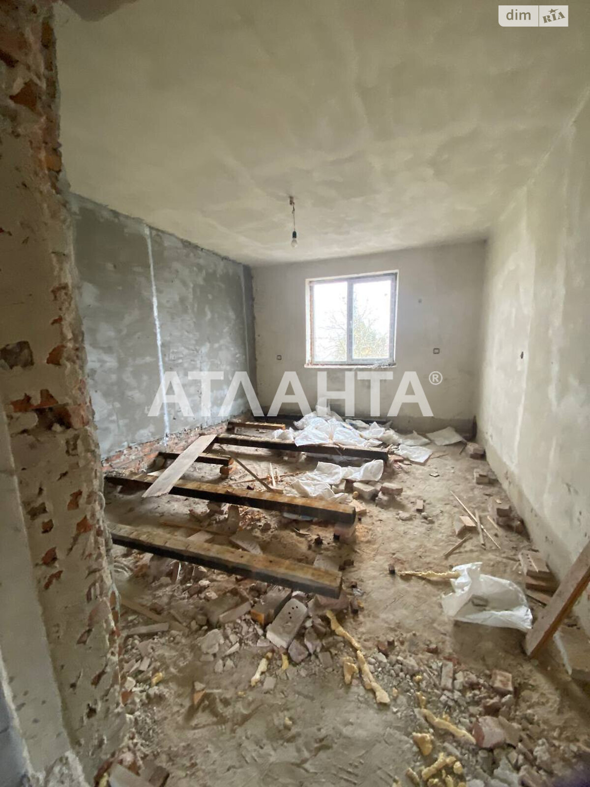 двухэтажный дуплекс, 140 кв. м, кирпич. Продажа в Зимней Воде фото 1