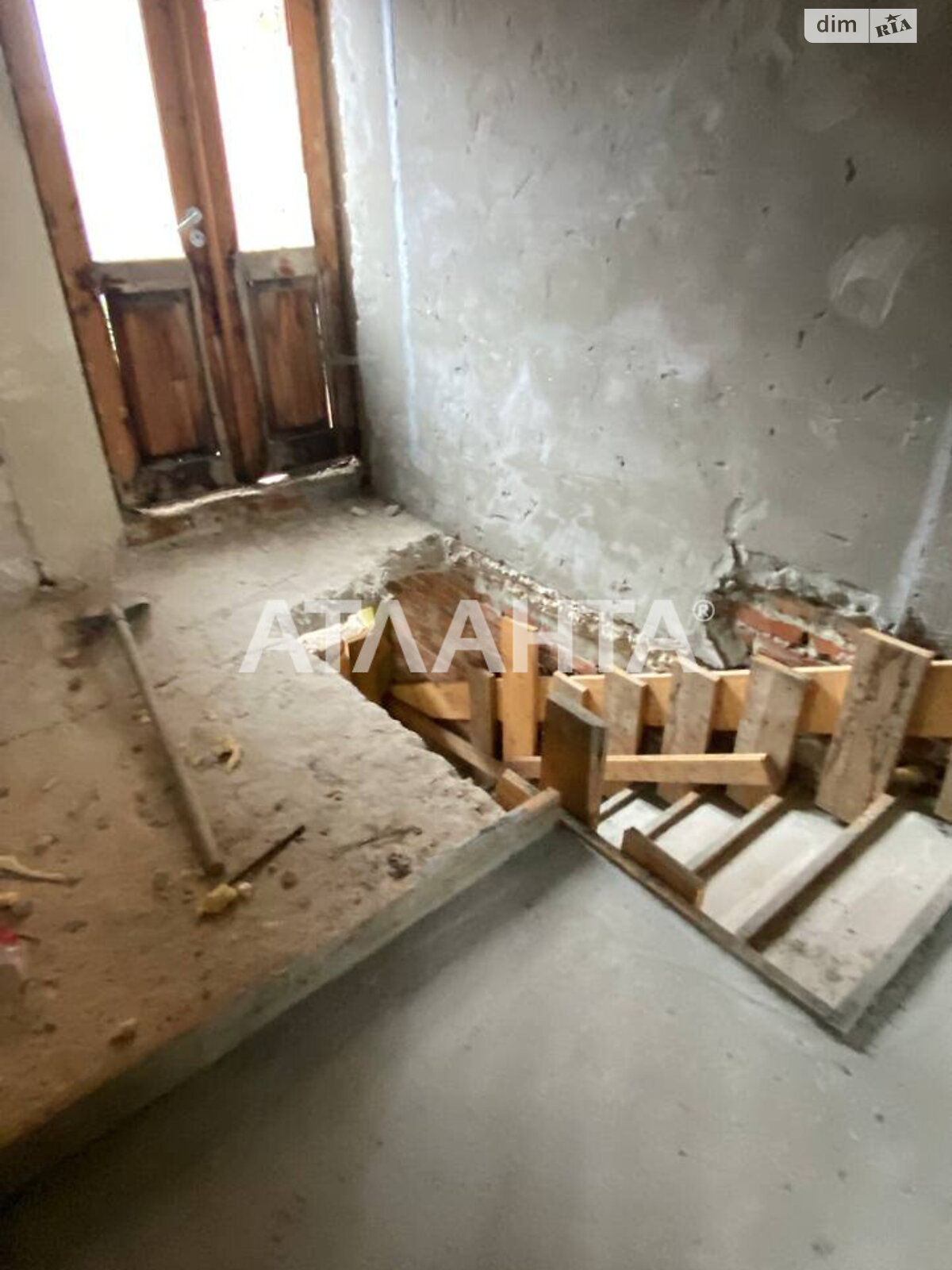 двухэтажный дуплекс, 140 кв. м, кирпич. Продажа в Зимней Воде фото 1