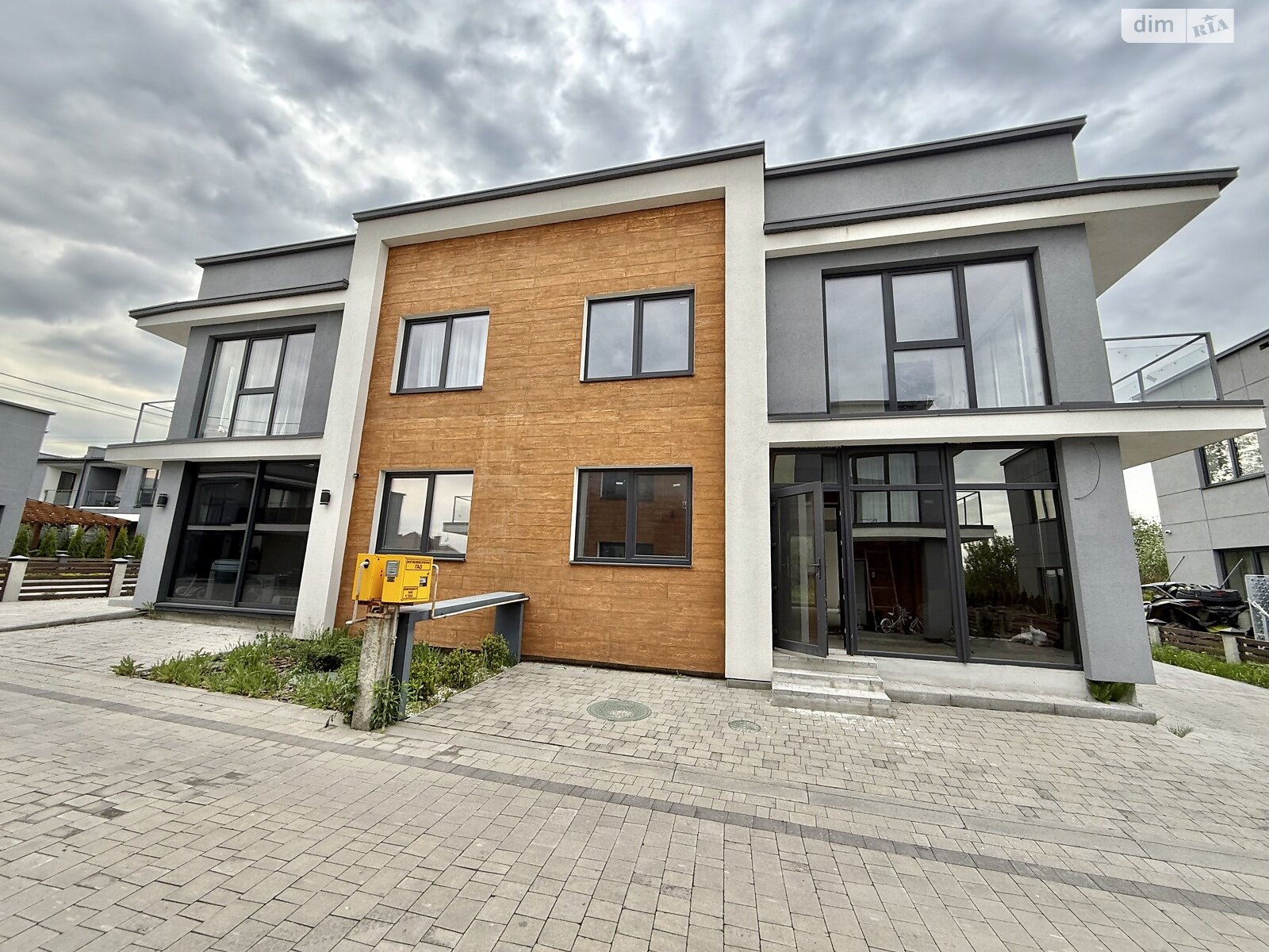 двухэтажный дуплекс, 135 кв. м, кирпич. Продажа в Зубре фото 1 двухэтажный дуплекс, 135 кв. м, кирпич. Продажа в Зубре фото 1