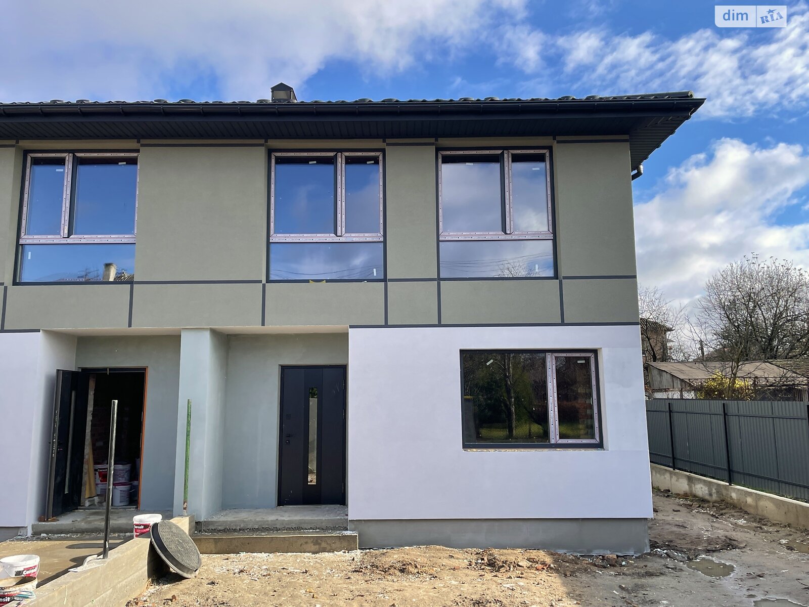 двухэтажный дуплекс, 110 кв. м, кирпич. Продажа в Зымна Вода фото 1