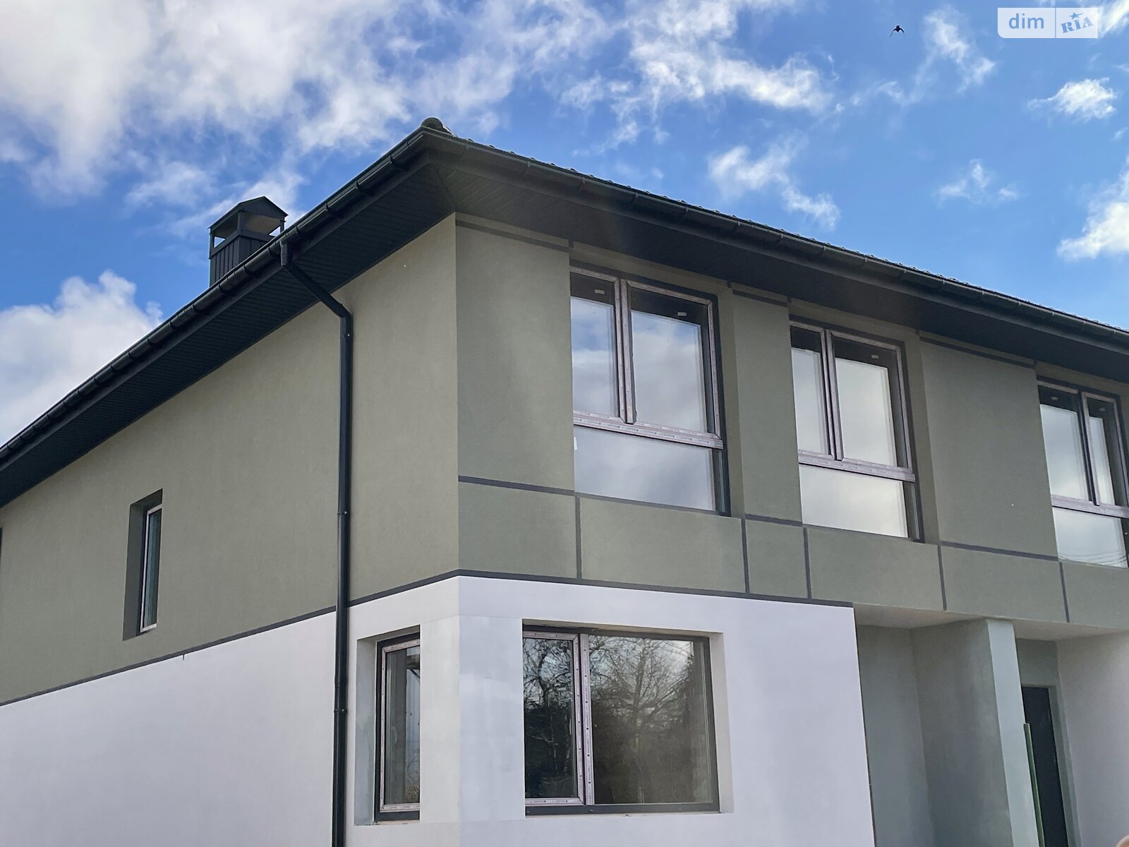 двухэтажный дуплекс, 110 кв. м, кирпич. Продажа в Зымна Вода фото 1