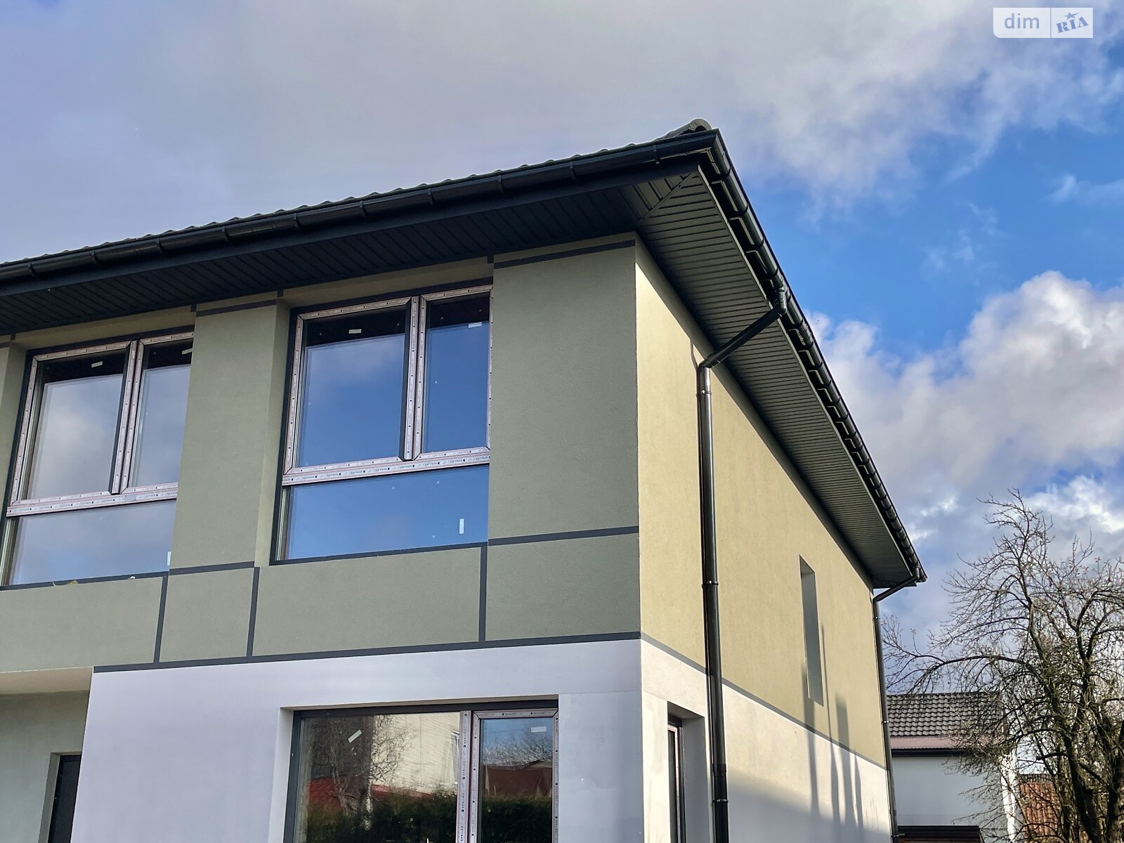 двухэтажный дуплекс, 110 кв. м, кирпич. Продажа в Зымна Вода фото 1