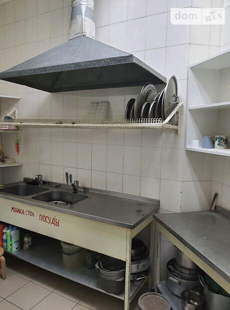 Бар, кафе, ресторан в Чернівцях, Комарова Володимира вулиця, ціна продажу: 400 000 долларів за об’єкт фото 1 Бар, кафе, ресторан в Чернівцях, Комарова Володимира вулиця, ціна продажу: 400 000 долларів за об’єкт фото 1