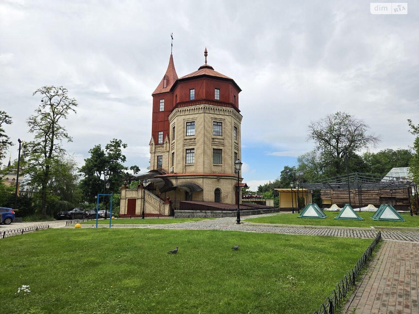 Специальное помещение в Киеве, продажа по Михайла Грушевского улица 1В, район Центр, цена: 3 000 000 долларов за объект фото 1 Специальное помещение в Киеве, продажа по Михайла Грушевского улица 1В, район Центр, цена: 3 000 000 долларов за объект фото 1