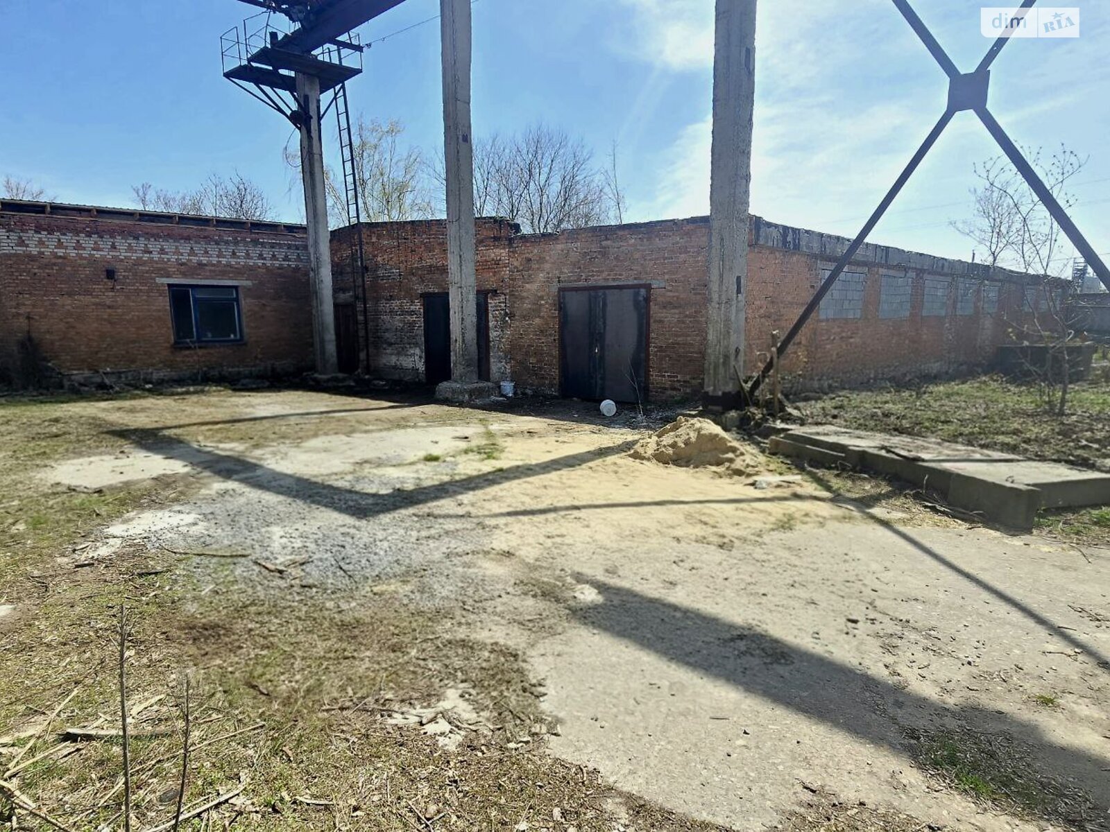 Коммерческое помещение в Баре, Арсенальная (Красноармейская) улица, цена: продажи 65 000 долларов за объект фото 1 Коммерческое помещение в Баре, Арсенальная (Красноармейская) улица, цена продажи: 65 000 долларов за объект фото 1