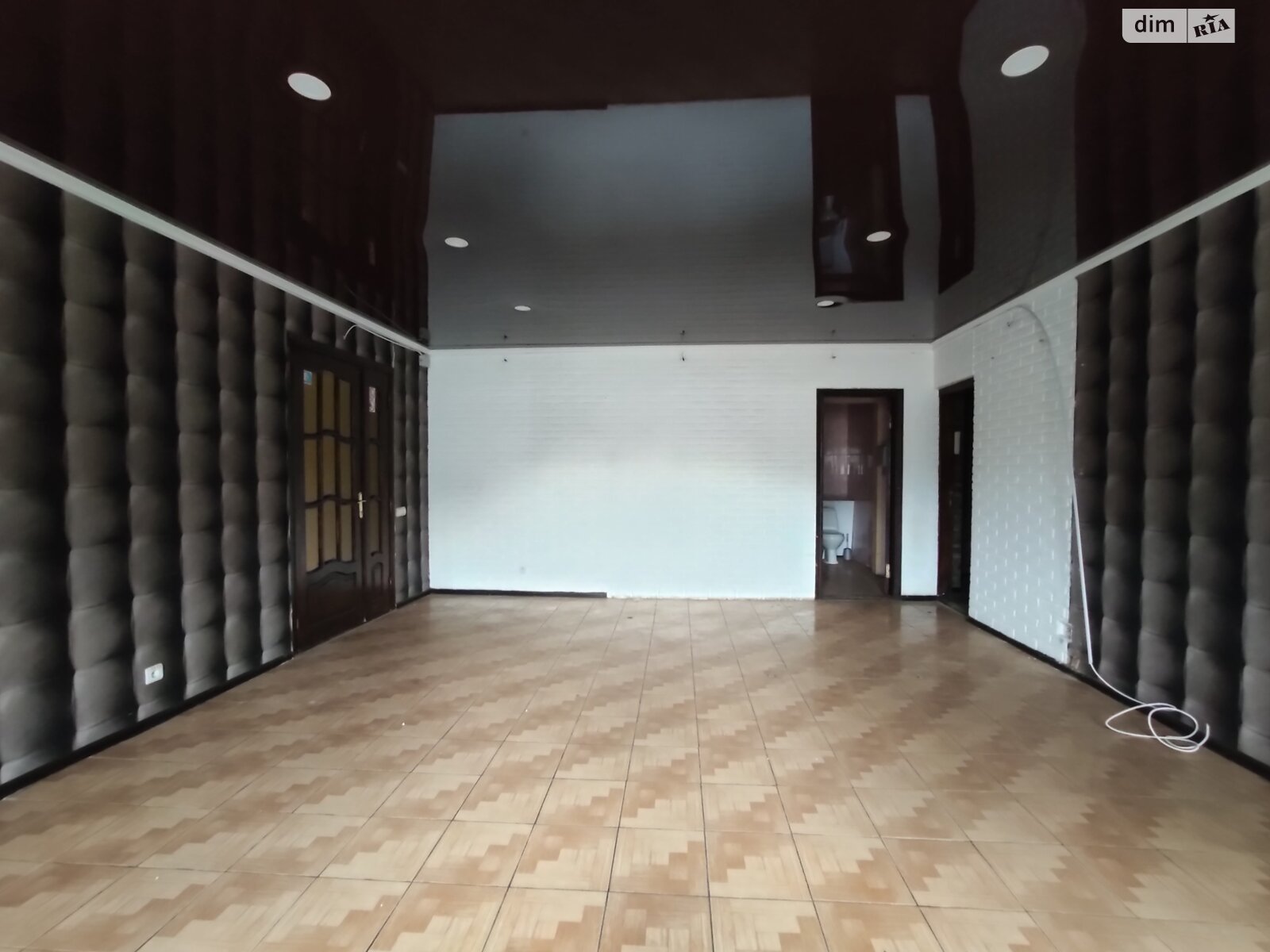 Комерційне приміщення в Барі, Буняковського вулиця, ціна продажу: 54 000 долларів за об’єкт фото 1