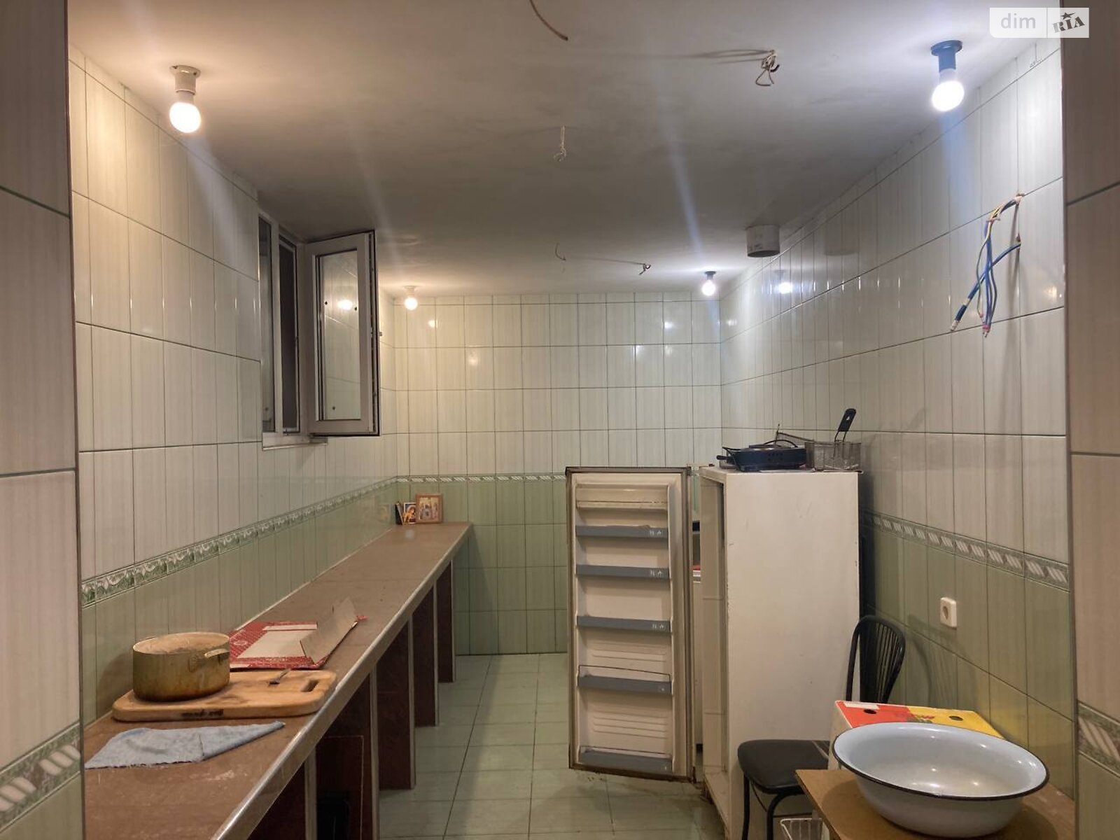 Комерційне приміщення в Барі, Пам’яті площа 19, ціна продажу: 360 000 доларів за об’єкт фото 1 Комерційне приміщення в Барі, Пам’яті площа 19, ціна продажу: 360 000 доларів за об’єкт фото 1