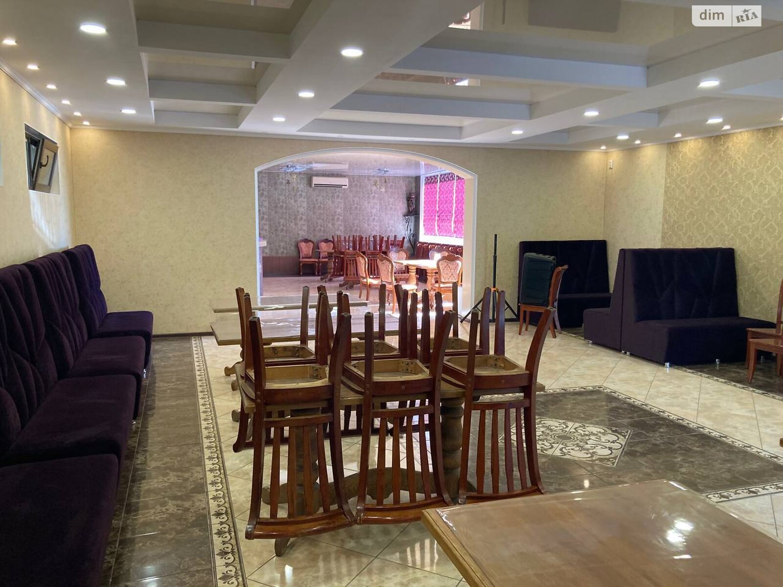 Коммерческое помещение в Баре, Памяти площадь 19А, цена: продажи 322 000 долларов за объект фото 1 Коммерческое помещение в Баре, Памяти площадь 19А, цена продажи: 322 000 долларов за объект фото 1