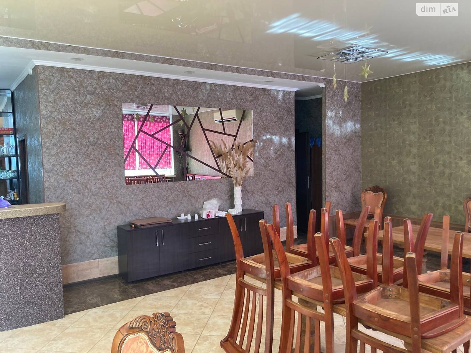 Коммерческое помещение в Баре, Памяти площадь 19А, цена: продажи 322 000 долларов за объект фото 1 Коммерческое помещение в Баре, Памяти площадь 19А, цена продажи: 322 000 долларов за объект фото 1